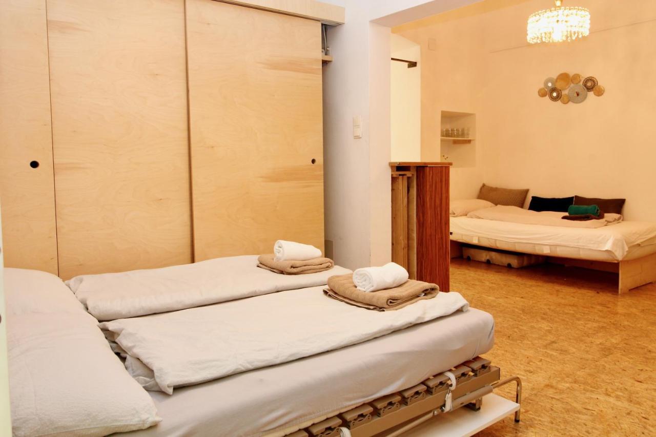Apartment Laer Hundertwasserhaus Wina Bagian luar foto