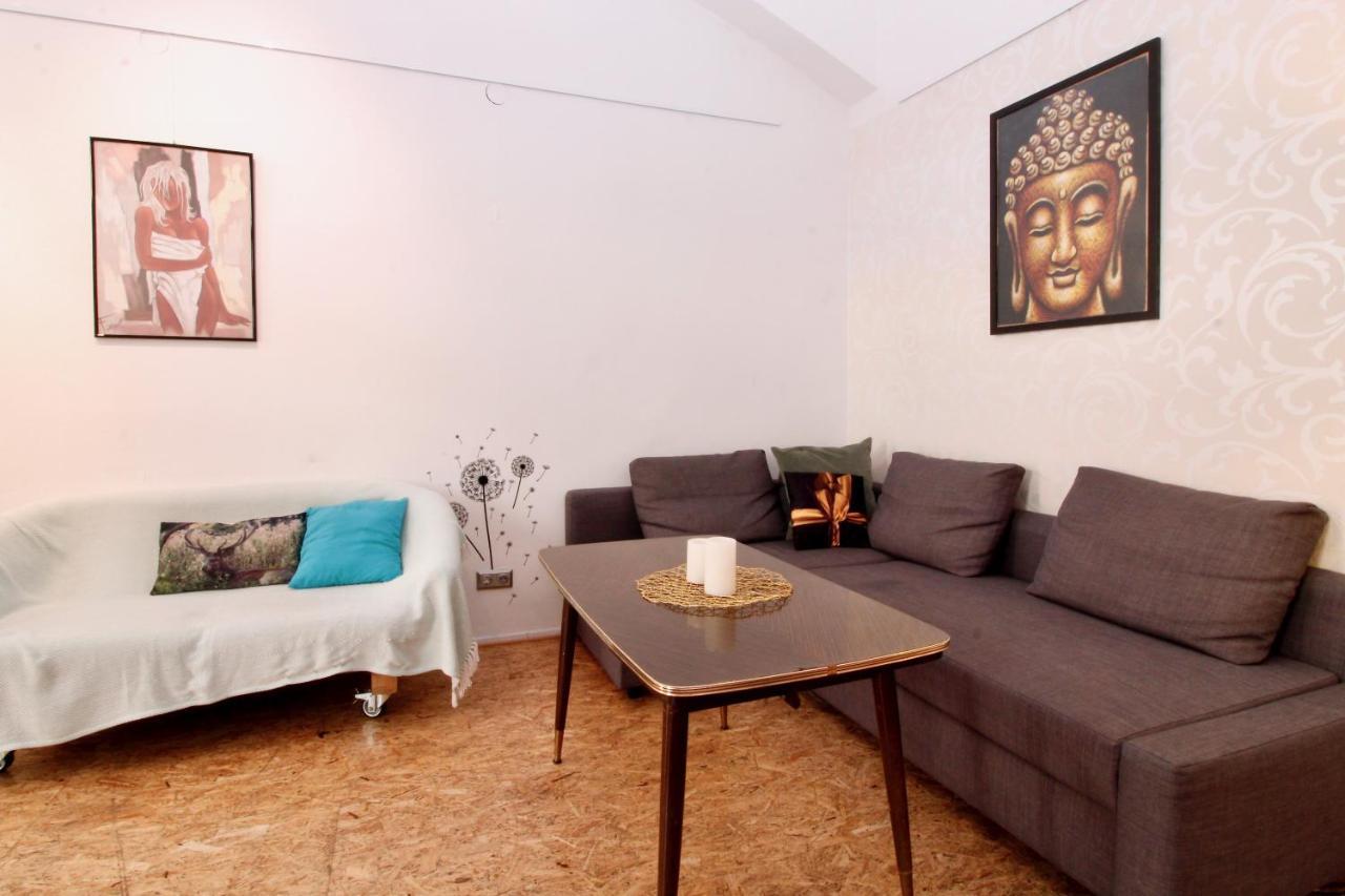 Apartment Laer Hundertwasserhaus Wina Bagian luar foto